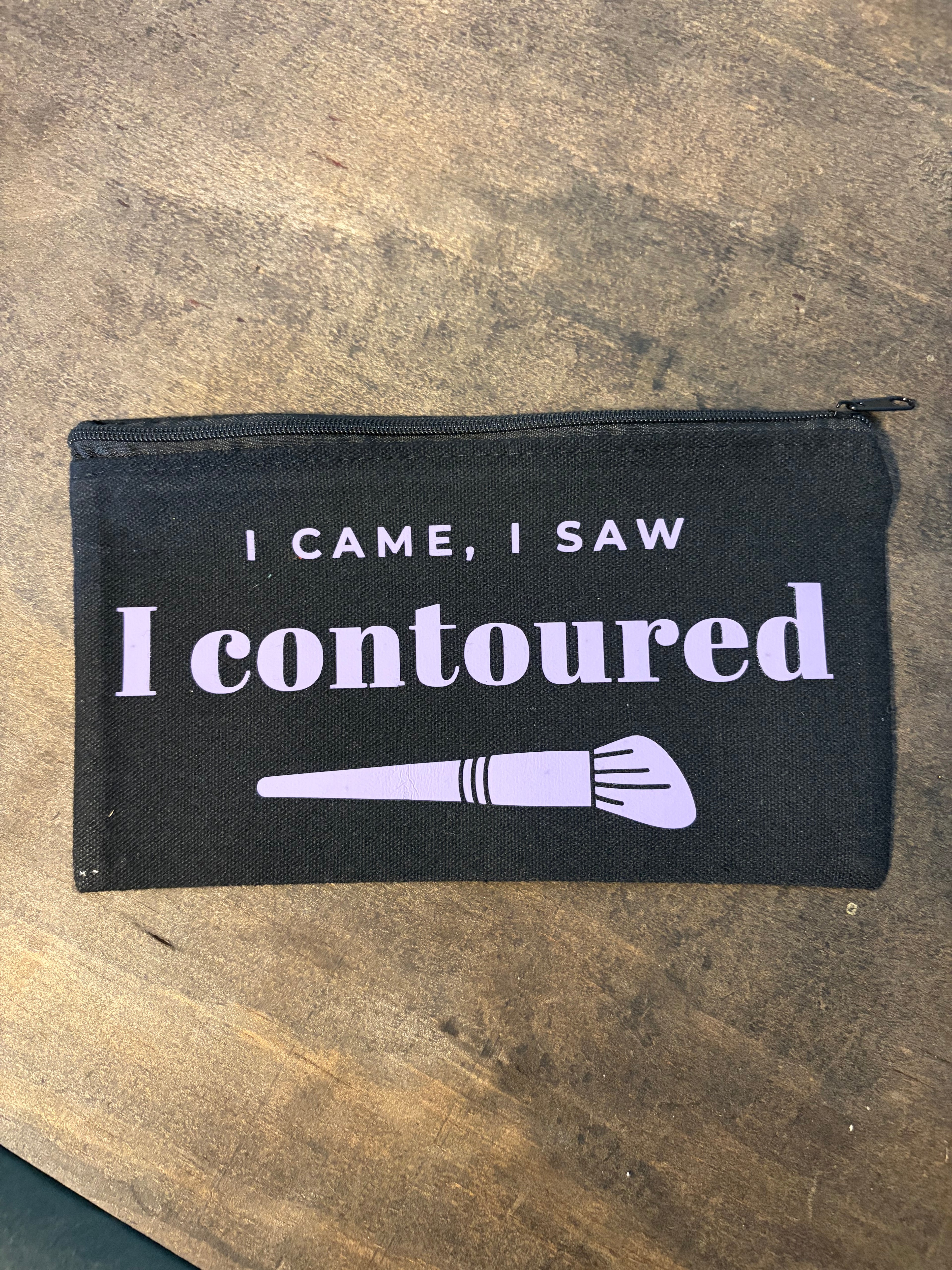I Contoured Pouch